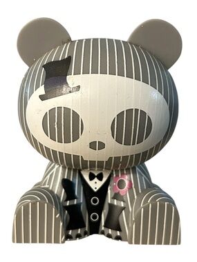 Skelanimals Chung-kee the Panda Groom vinyl figure manufactured by Toynami 2009